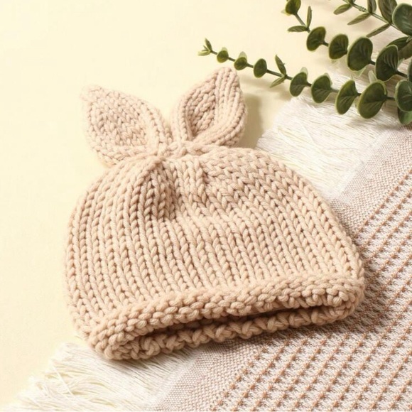 Newborn Rabbit Outfit, photoset rabbit ear beanie and bottoms - Picture 2 of 4